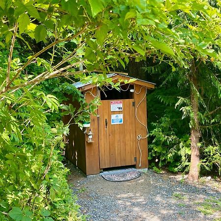 Hotel So Damn Lucky Glamping Ucluelet Exterior foto