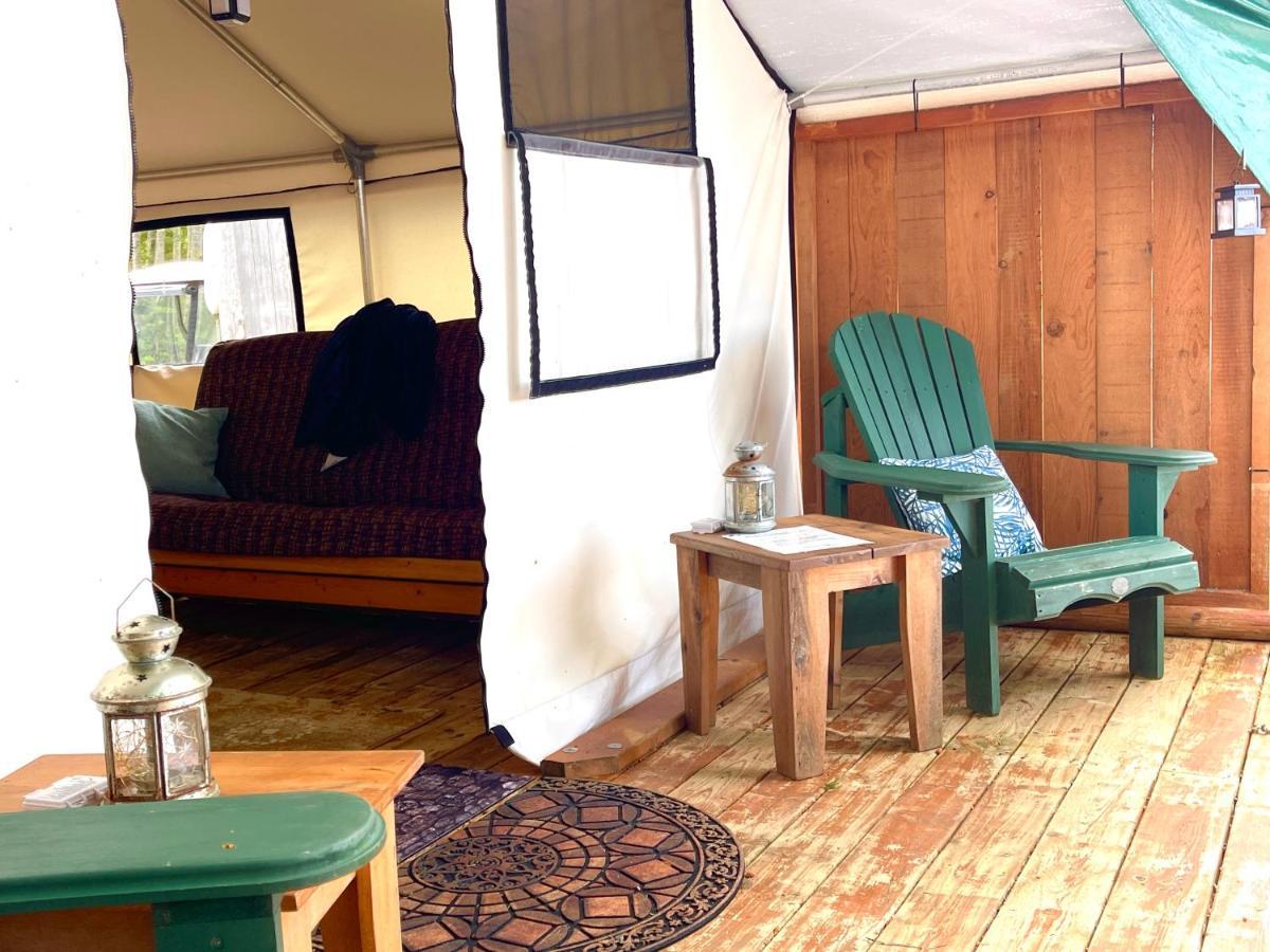 Hotel So Damn Lucky Glamping Ucluelet Exterior foto