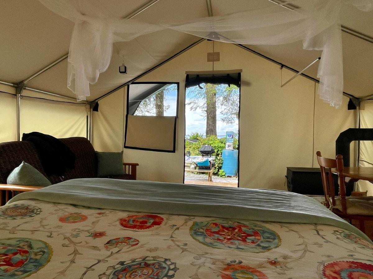 Hotel So Damn Lucky Glamping Ucluelet Exterior foto