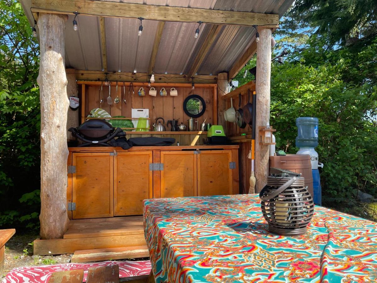 Hotel So Damn Lucky Glamping Ucluelet Exterior foto