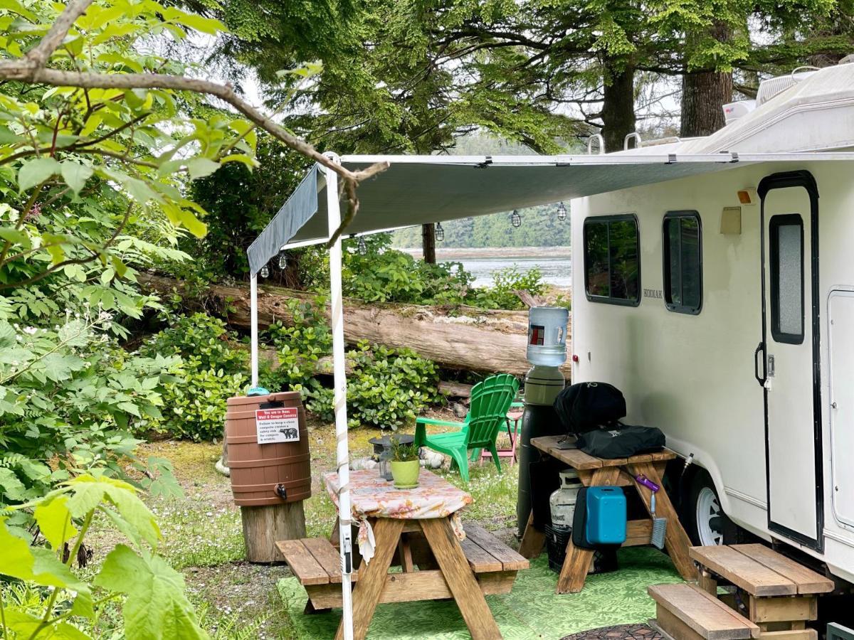 Hotel So Damn Lucky Glamping Ucluelet Exterior foto
