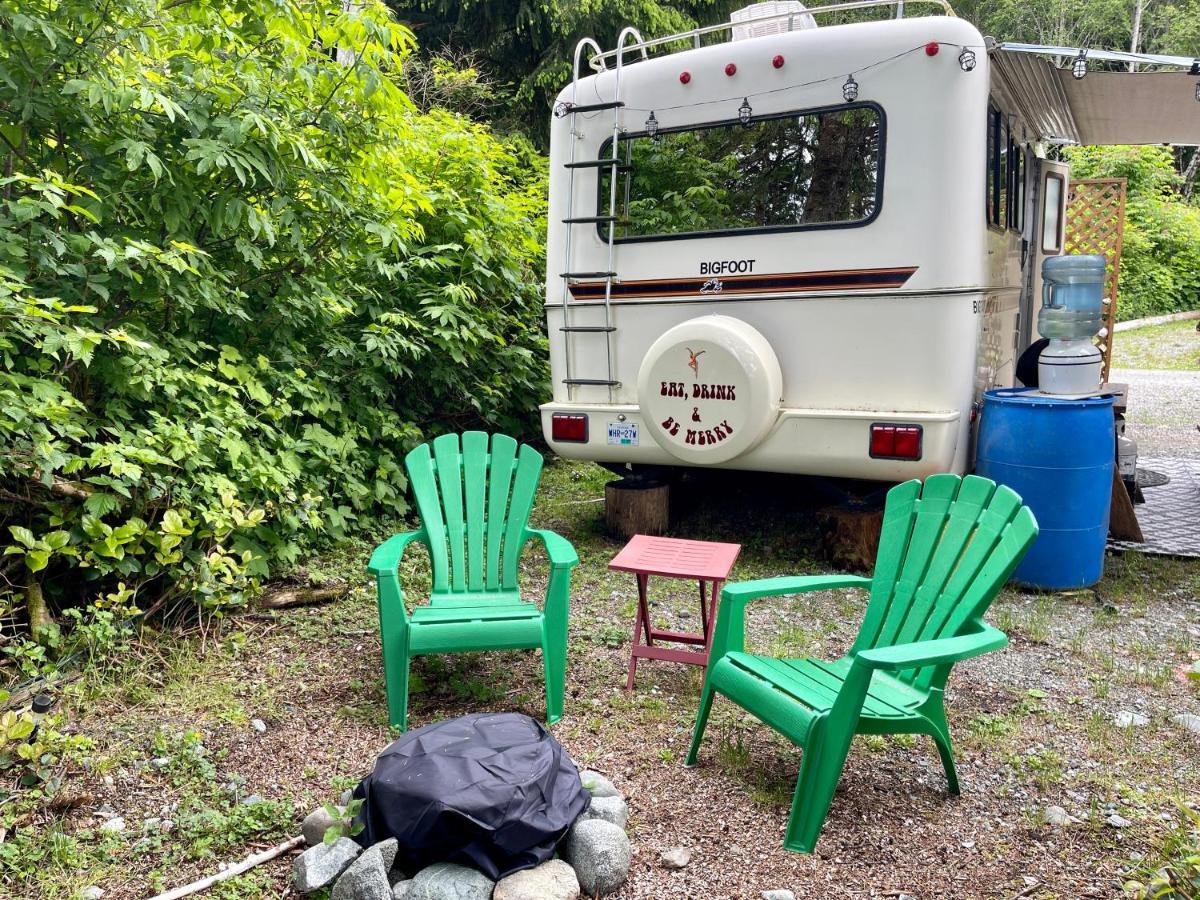 Hotel So Damn Lucky Glamping Ucluelet Exterior foto