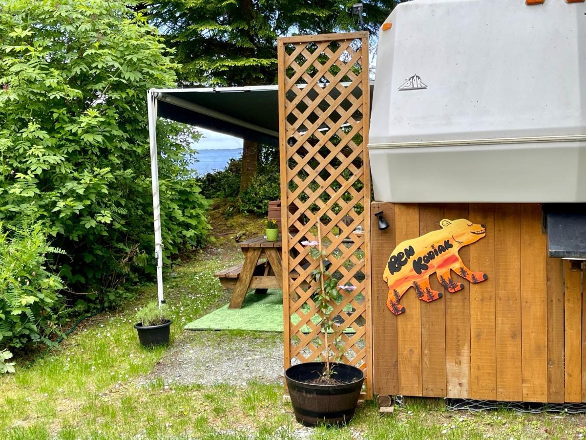 Hotel So Damn Lucky Glamping Ucluelet Exterior foto