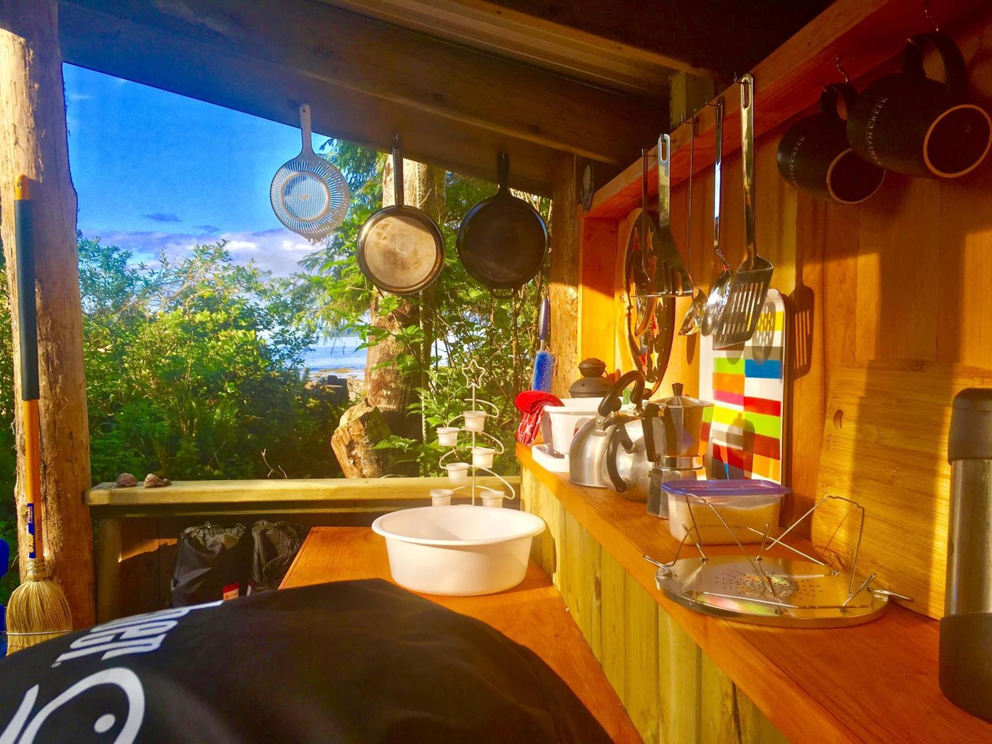 Hotel So Damn Lucky Glamping Ucluelet Exterior foto